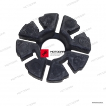 Gumy zabieraka koła, tył Suzuki GN125, RG125, GN250 [OEM: 6465138300]