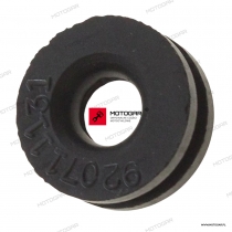 Guma owiewki lampy Suzuki VZ1600 Marauder [OEM: K920711131]