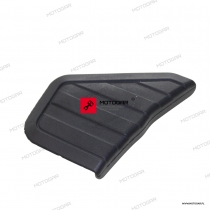 Zaślepka, zatyczka ramy, prawa Suzuki DL650 V-Strom [OEM: 4358527G10]