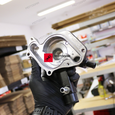Pokrywa dekiel pompy wody Suzuki SV650 [OEM: 1741118K00]