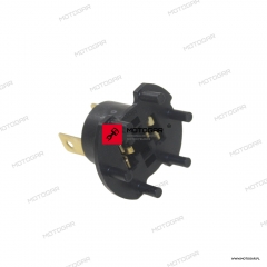 Gniazdo żarówki lampy przód Kawasaki KLE650 Versys, Z750, KLZ VERSYS 1000, Z1000 [OEM: 230170003]