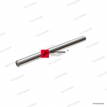 Wałek dźwigienek zaworowych Suzuki DF9.9, DF15 [OEM: 1286193E00]