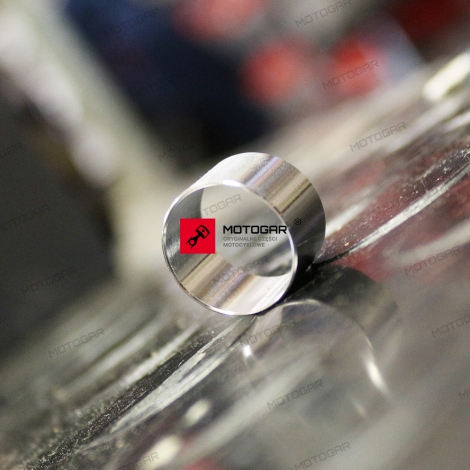 Tuleja płynu chłodniczego Honda CRF 450 [OEM: 11102MEB670]