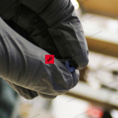 Zaślepka, korek dyszy iglicy Suzuki GSF400 Bandit, GSX600F, GSX750 [OEM: 1335734C00]